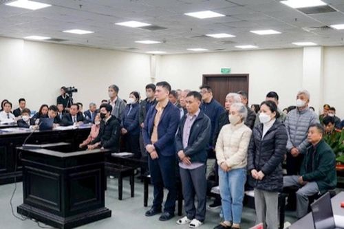 Hàng loạt cựu lãnh đạo bệnh viện hầu tòa vì nhận hối lộ 71 tỷ đồng vụ tuồn thuốc