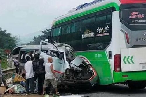 Tai nạn trên quốc lộ 9 ở Quảng Trị, tài xế và một hành khách tử vong