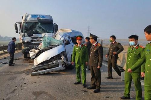 Khởi tố, bắt tạm giam tài xế xe khách gây TNGT trên cao tốc làm 4 người tử vong