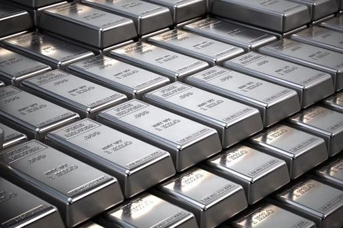 Giá bạc thế giới vượt mốc 110 USD