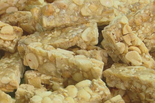 Giữ hương vị Tết ở làng nghề bánh kẹo Cổ Hoàng