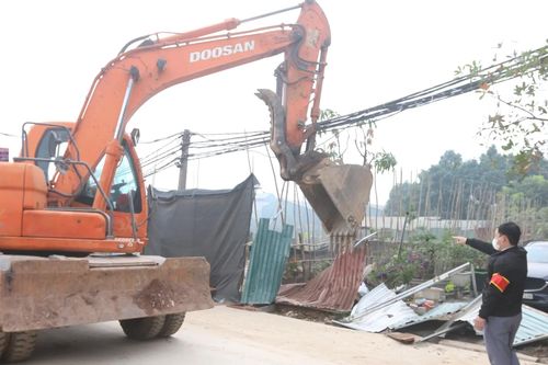 Xã Tây Phương cưỡng chế 19 trường hợp vi phạm đất đai