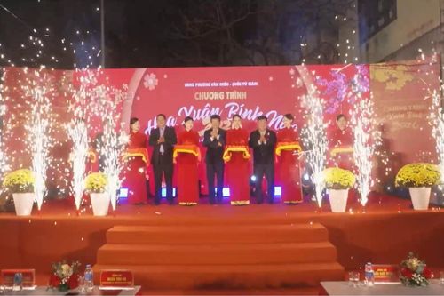 Phường Văn Miếu - Quốc Tử Giám khai mạc hội hoa Xuân