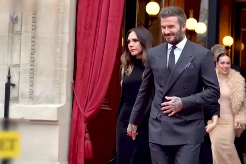 Victoria Beckham nhận Huân chương Văn học và Nghệ thuật Pháp