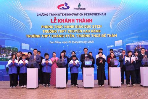 Trường THPT Chuyên khánh thành phòng thực hành giáo dục STEM