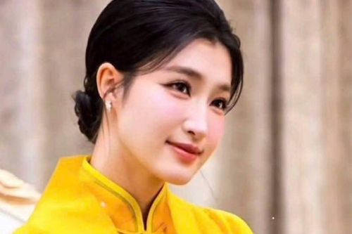 Á hậu Phương Nhi gây ấn tượng đặc biệt trong mắt 'bà trùm' Hoa hậu Việt Nam ra sao?