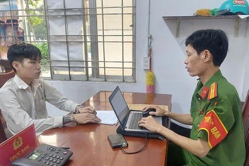 Cháu chế tạo bom xăng đốt nhà ông ngoại vì bị la mắng