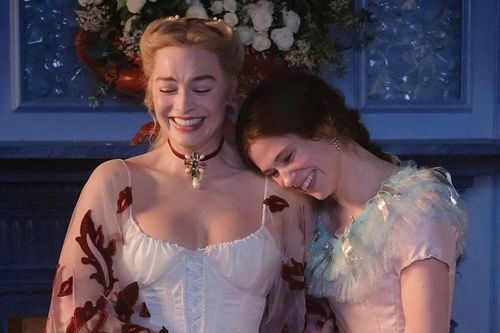 'Đồi Gió Hú' của Margot Robbie muốn là 'Titanic thế hệ mới', netizen cười chê