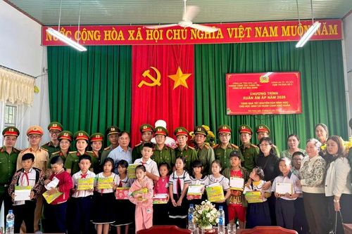 Cụm thi đua số 3 Công an Thủ đô: Lan tỏa yêu thương, vì bình yên cuộc sống tại Đắk Lắk.
