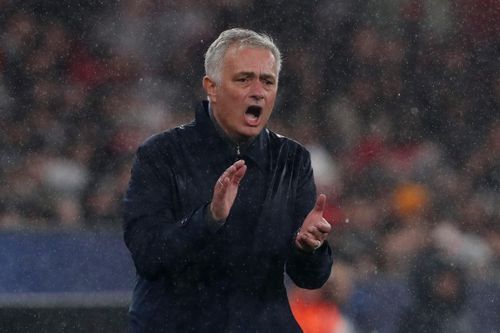 Khoảnh khắc điên rồ của thầy trò Mourinho ở Champions League