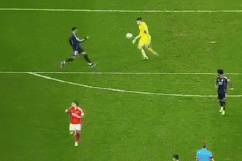 Vì sao bàn thắng của Mbappe không được công nhận?