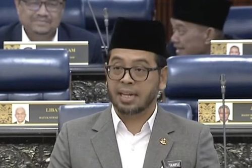 Malaysia dậy sóng vì phát ngôn 'stress công việc gây đồng tính'