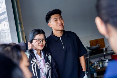 Lý Đức ngại ngùng khi chia sẻ về mẫu bạn gái lý tưởng