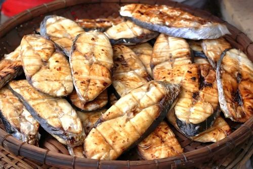 Thủ phủ cá thu nướng xứ Thanh đỏ lửa suốt đêm cận Tết