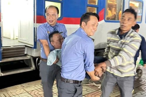 Hành trình nhân ái trên chuyến tàu SE3