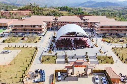 Chung sức dựng xây một ngôi trường mẫu ở biên cương