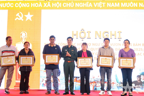 Biên phòng Sơn Trà tích cực hỗ trợ ngư dân vươn khơi bám biển