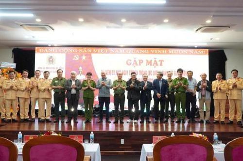Tiếp tục phát huy truyền thống, thực hiện quyết liệt các giải pháp kéo giảm tai nạn giao thông