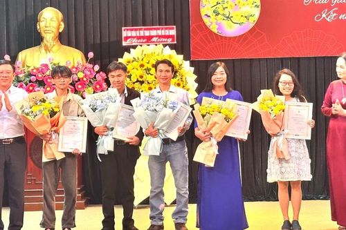 Hội Nhà văn TPHCM tổng kết và trao giải thưởng năm 2025