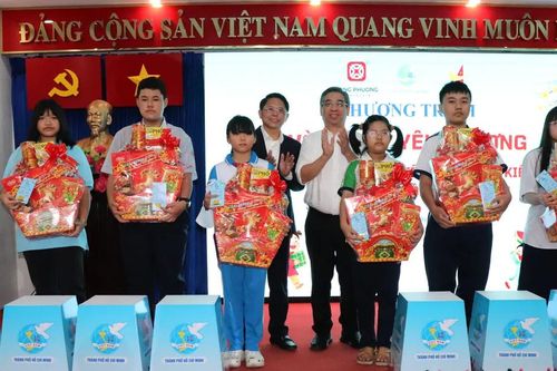 Gần 3 tỷ đồng tiếp sức trẻ mồ côi do dịch Covid-19