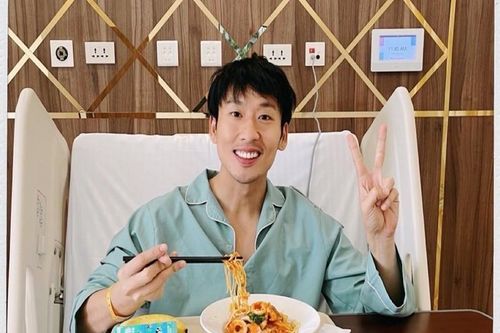 Tuấn Trần hồi phục tích cực sau ca phẫu thuật dây chằng