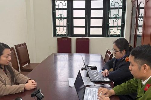 Giả làm cán bộ Văn phòng Đăng ký đất đai để lừa làm 'sổ đỏ'