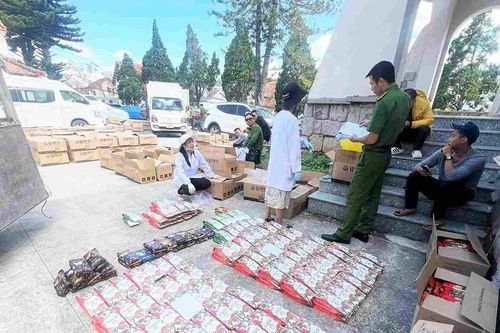 Lâm Đồng phát hiện hơn 7 tấn cà phê trộn đậu nành, hương liệu