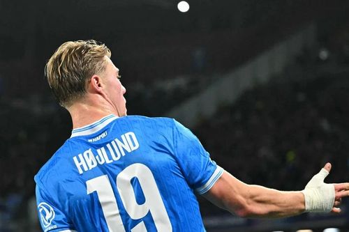 Thắng 'hú vía' Napoli, Chelsea vào thẳng vòng 1/8 Champions League
