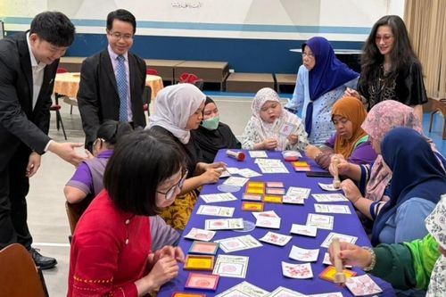 Đại sứ quán Việt Nam tại Brunei và doanh nghiệp cộng đồng chung tay quảng bá văn hóa Việt
