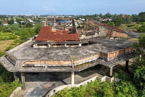 Toàn cảnh công trình Nhà hỏa táng Hội An bị bỏ hoang hơn 20 năm nay