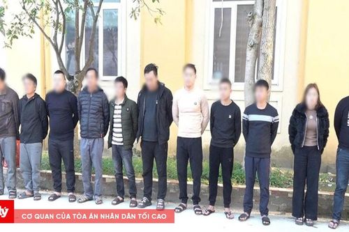 Triệt phá sòng bạc dưới hầm kín, tạm giữ 12 đối tượng