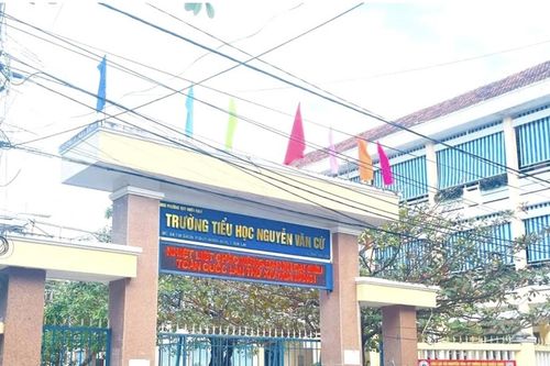Giáo viên tự ý hạ điểm học sinh, không chỉ là con số mà là tư cách người thầy