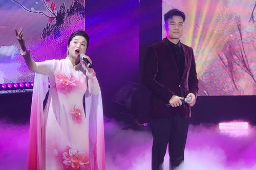Đỗ Tố Hoa thăng hoa trong chương trình giao lưu văn hóa Việt - Trung
