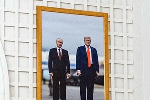 Nga lên tiếng về việc ông Trump treo ảnh chụp chung với ông Putin ở Nhà Trắng