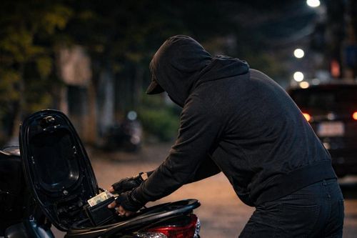 Trộm cắp nhiều lần trong 1 tháng thì có bị coi là phạm tội có tính chất chuyên nghiệp không?