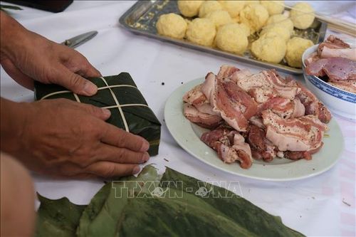 Gói bánh chưng nơi xa vạn dặm, giữ gìn hương Tết Việt trên đất Nam Phi