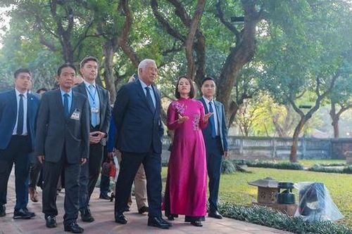 Chủ tịch Hội đồng Châu Âu thăm Văn Miếu - Quốc Tử Giám