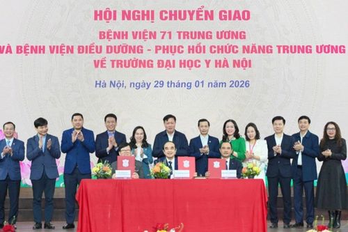 Trường Đại học Y Hà Nội tiếp nhận 2 bệnh viện Trung ương