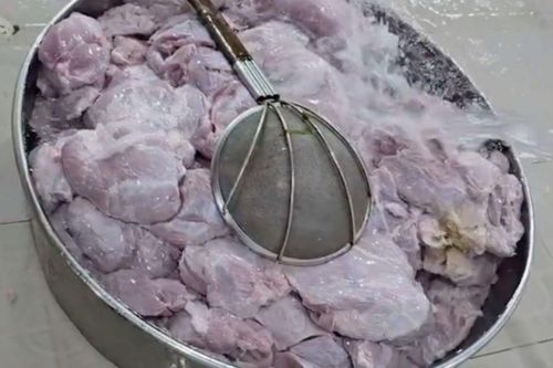 Vụ thực phẩm bẩn: TP.HCM yêu cầu các trường ngừng dùng sản phẩm của Sago Food