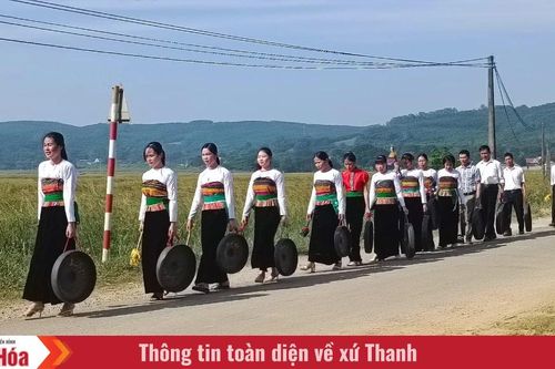 Ngày xuân vui rộn tiếng cồng chiêng bản Mường