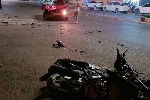 Chư Sê: Xe máy va chạm với ô tô khiến 1 người tử vong