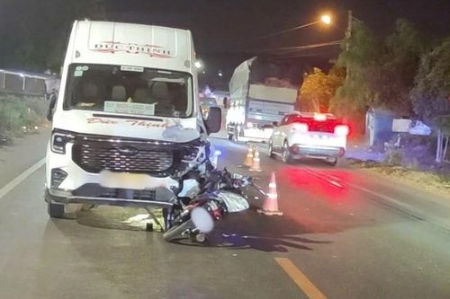 Va chạm với xe khách trên quốc lộ 19, người đàn ông đi xe máy tử vong