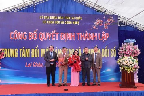 Công bố quyết định thành lập Trung tâm Đổi mới sáng tạo và chuyển đổi số
