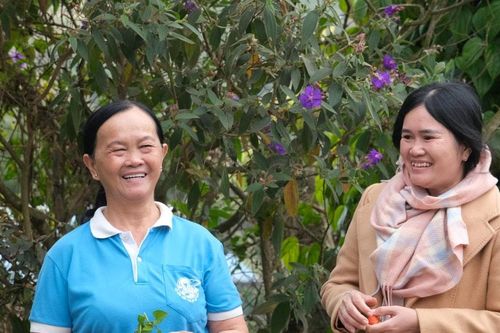 Cán bộ hội phụ nữ tận tụy ở xã vùng sâu