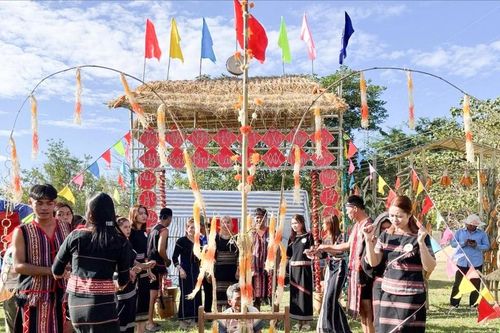 Đồng bào Raglai, K'ho vui đón Tết Đầu lúa