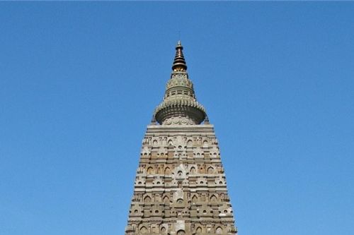 Bodh Gaya: Hành trình tìm về nơi Đức Phật thành đạo cùng ca sĩ Thủy Tiên