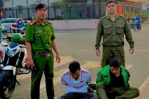 Tổ tuần tra 363 bắt giữ nhóm trộm chó chuyên nghiệp, thu giữ súng bắn chỉa tại TP.HCM