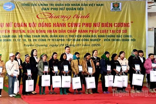 Nhiều hoạt động thiện nguyện, tặng quà hộ có hoàn cảnh khó khăn tại các địa phương