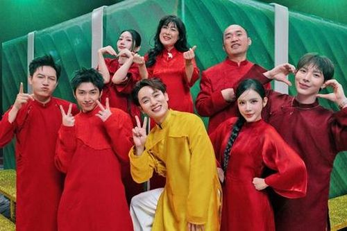 Nhạc Tết dồn dập trình làng