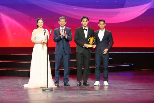 Đình Bắc và Trịnh Thu Vinh 'thắng lớn' tại Cúp Chiến thắng 2025